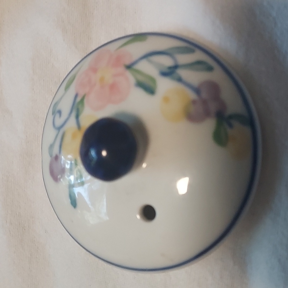VINTAGE beautiful small  floral Teapot - Picture 9 of 14